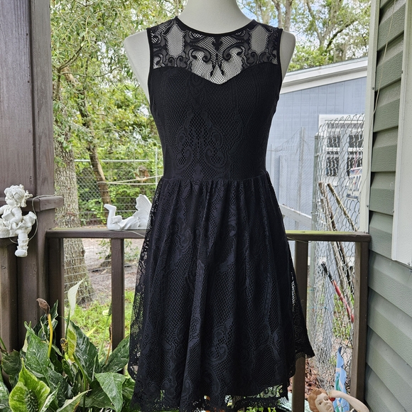 Express Lace Sleeveless Little Black Dress Small Whimsigoth Back Zip Closure - Picture 1 of 16